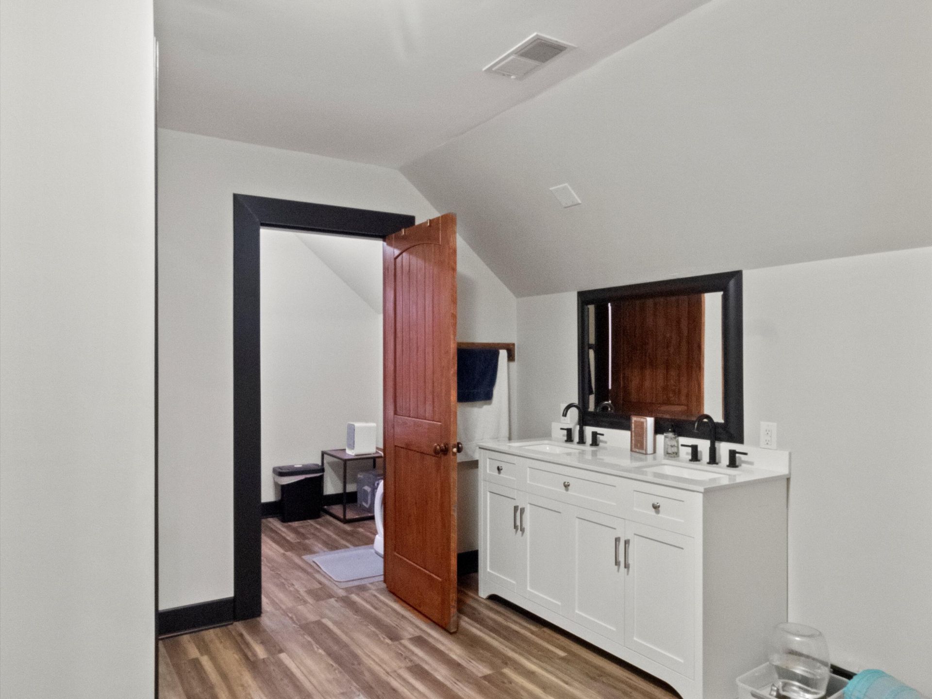 1486 Bridle Path Road Photo 24