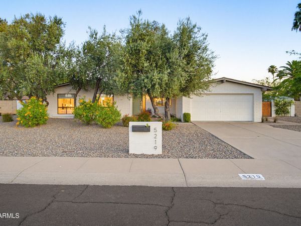 5219 E WINCHCOMB Drive, Scottsdale, AZ 85254