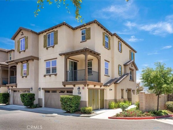 22138 Barrington Way, Saugus, CA 91350