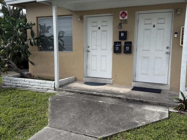 318 NE 6th Street, Hallandale Beach, FL 33009