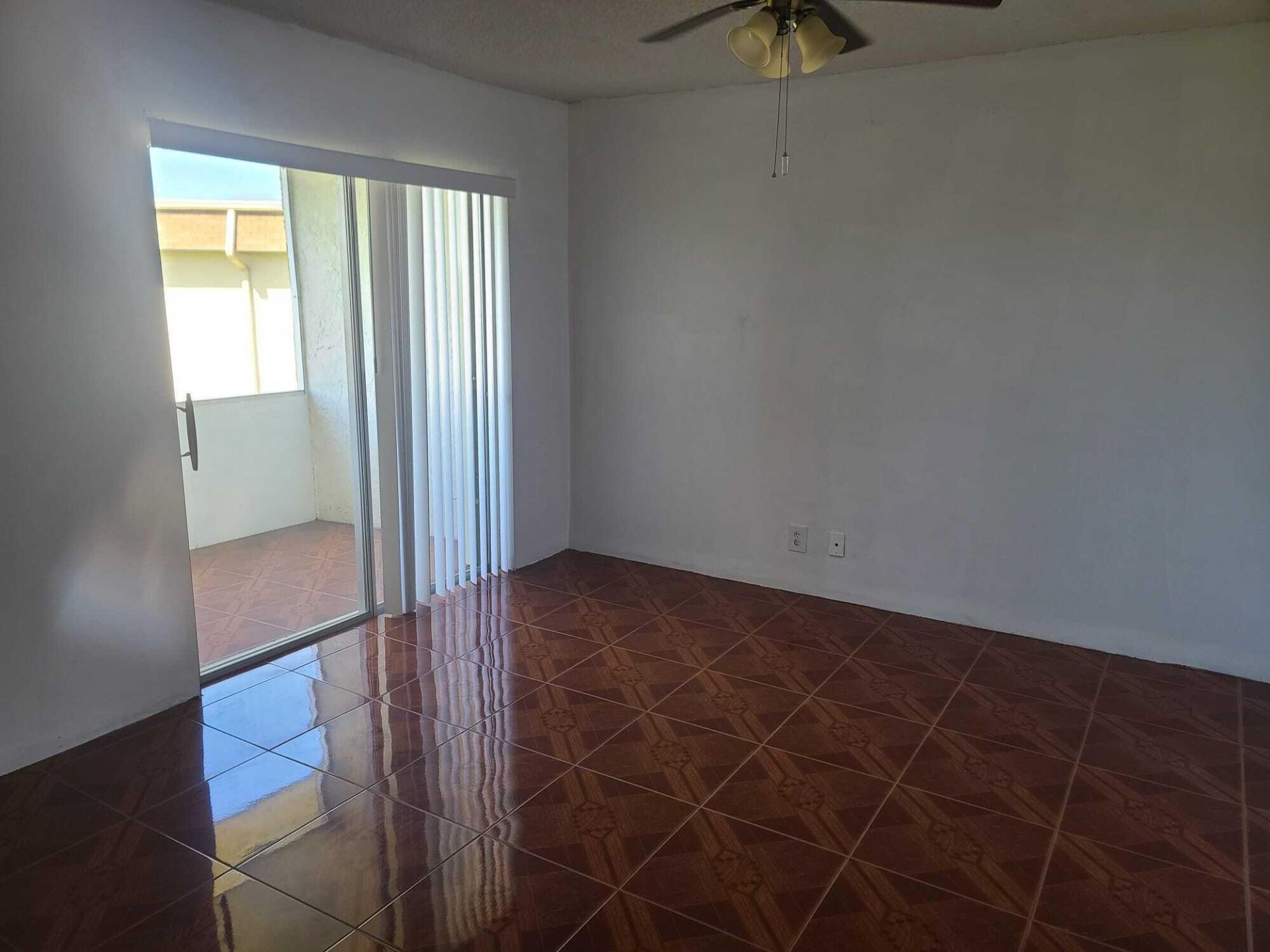 555 Purdy Lane, Unit 317, Palm Springs, FL 33461 Photo