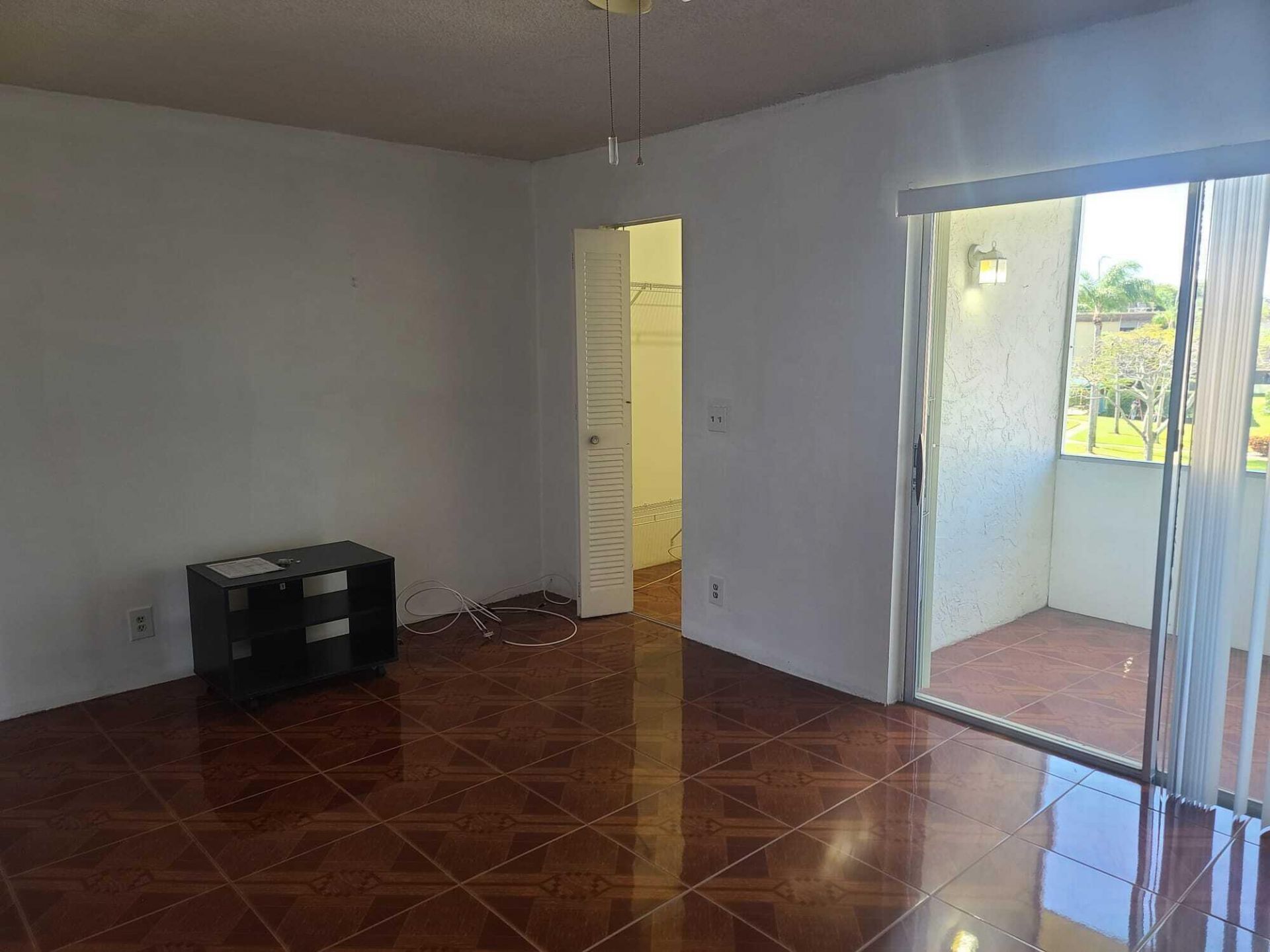 555 Purdy Lane, Unit 317, Palm Springs, FL 33461 Photo