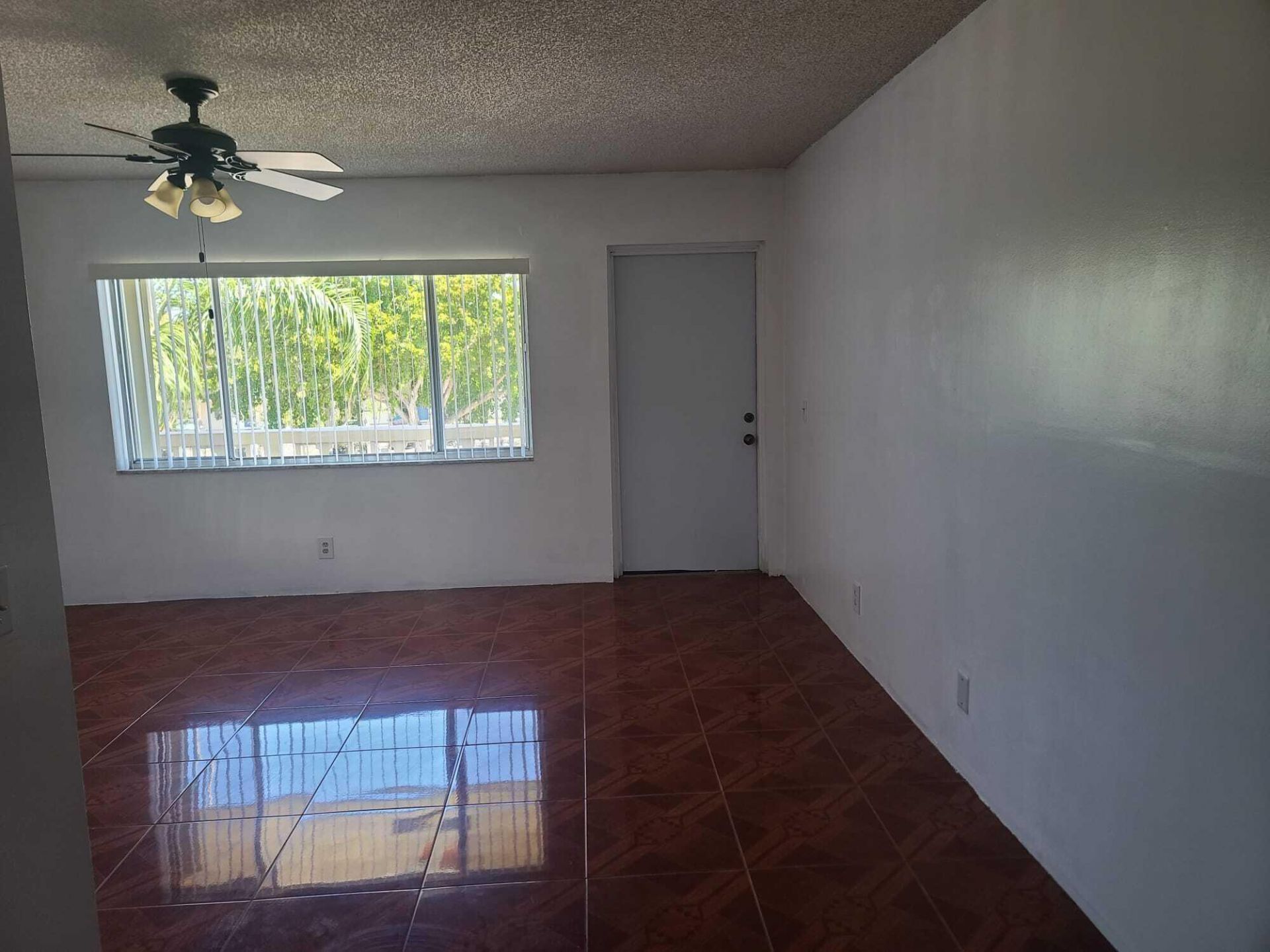 555 Purdy Lane, Unit 317, Palm Springs, FL 33461 Photo