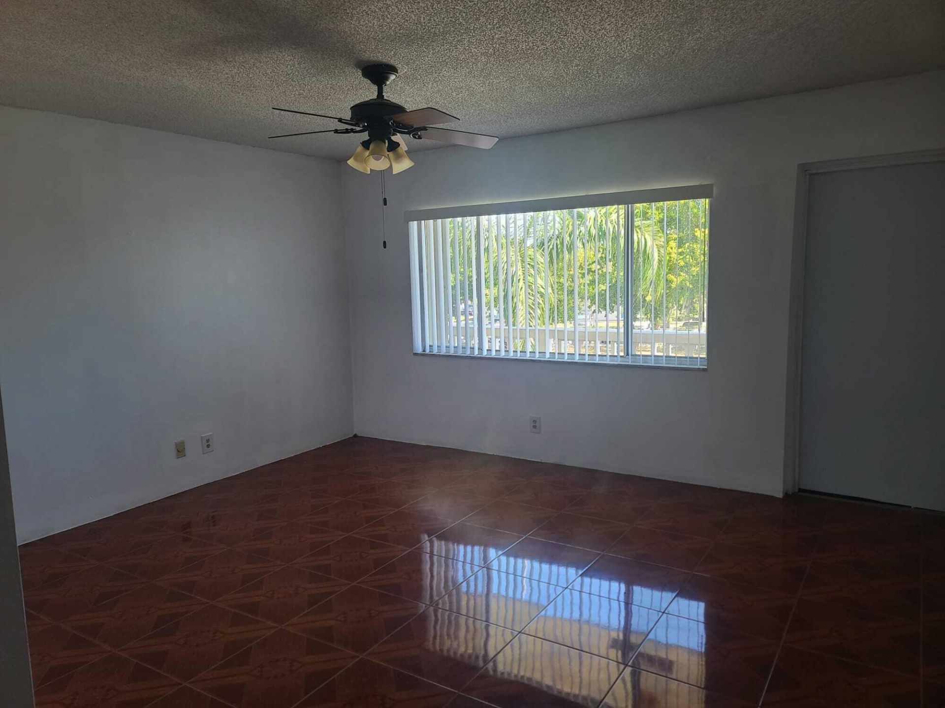 555 Purdy Lane, Unit 317, Palm Springs, FL 33461 Photo