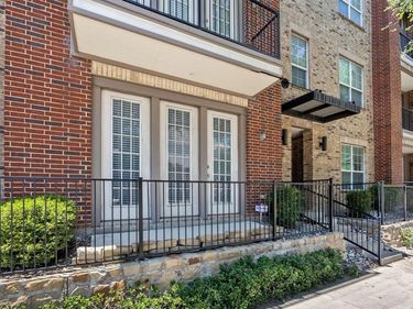 950 Henderson Street, Unit 1104, Fort Worth, TX 76102