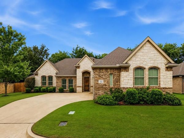 6901 Golf Green Drive , Arlington, TX 76001