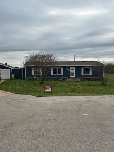 6827 Spring Branch Drive, Krum, TX 76249 Main Photo