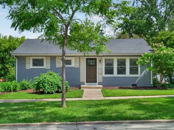 100 N Park Street , Westmont, IL 60559