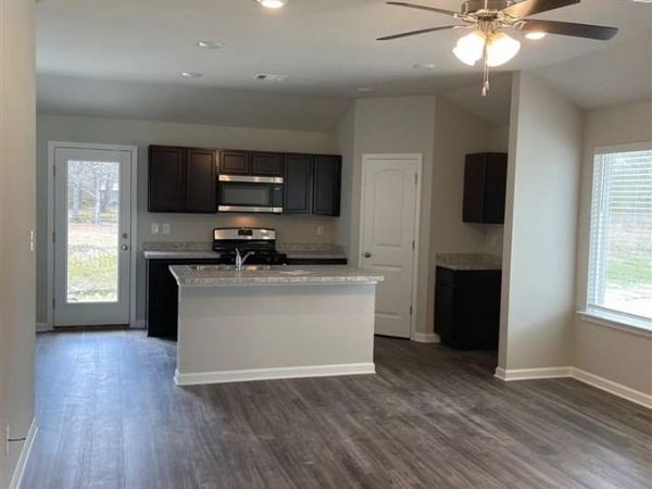 12567 Orchid Ln, Walker, LA 70785