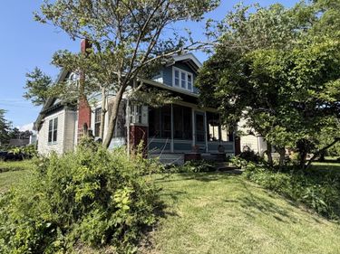 435 W William Street , Delaware, OH 43015