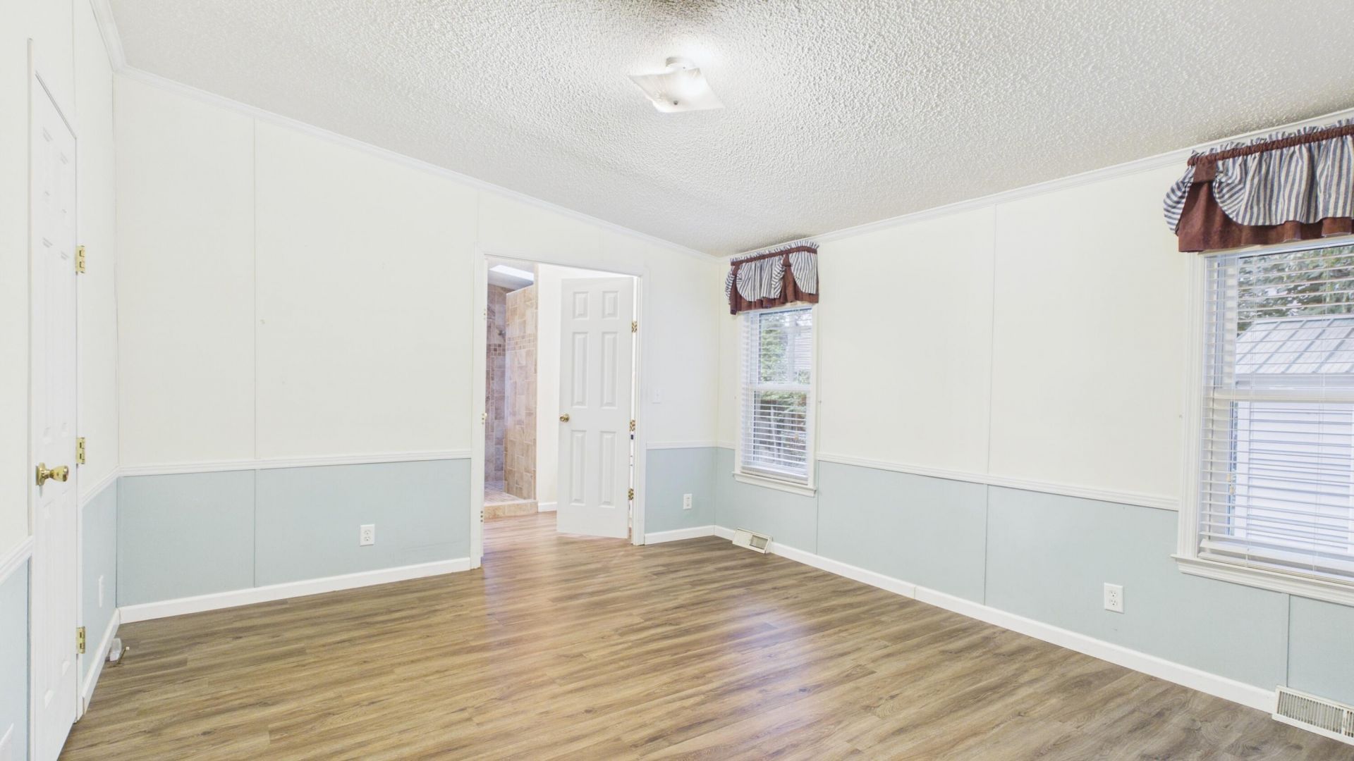 103 Hammond Street Photo 4