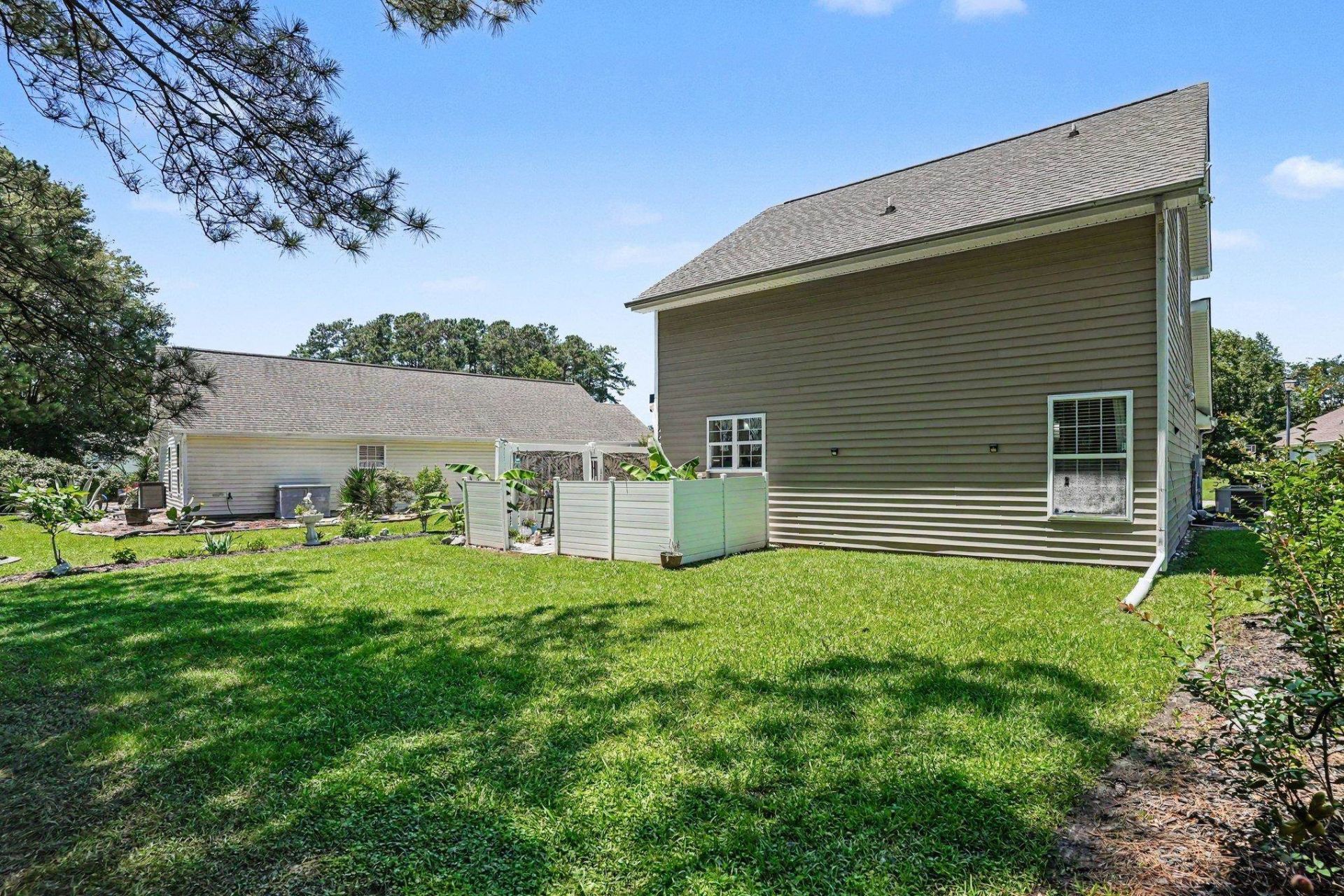 161 Barclay Dr. Photo 37