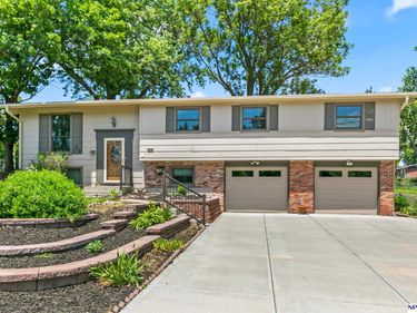 9614 Brownley Drive, Omaha, NE 68134