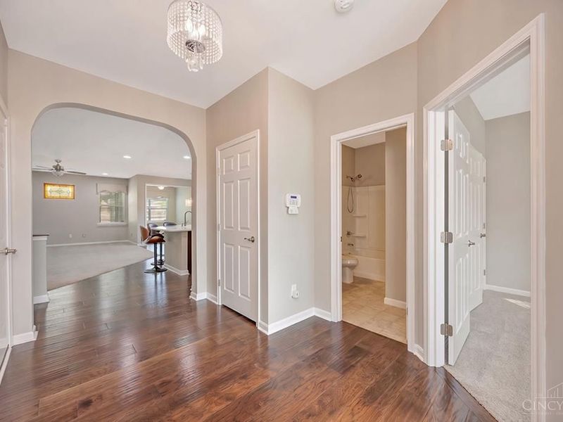 10125 Arnold Drive, Woodlawn, OH 45215 Photo 2