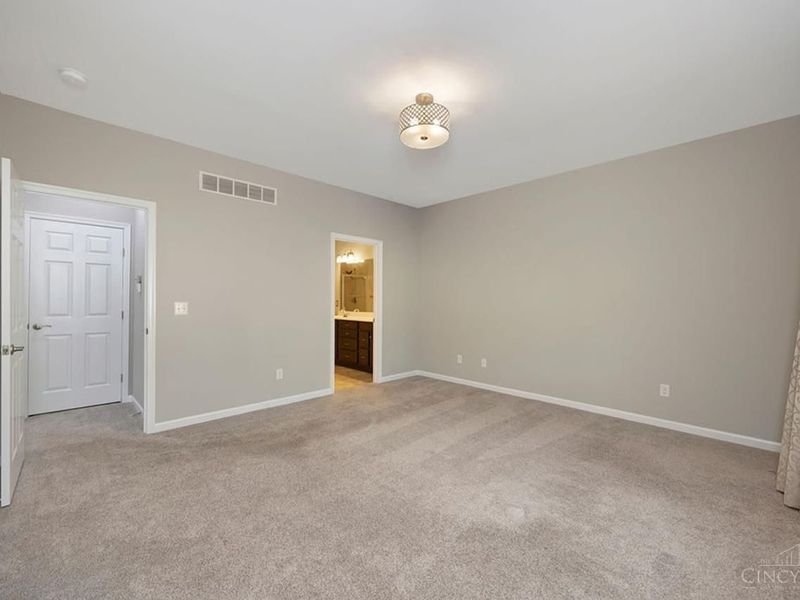 10125 Arnold Drive, Woodlawn, OH 45215 Photo 24