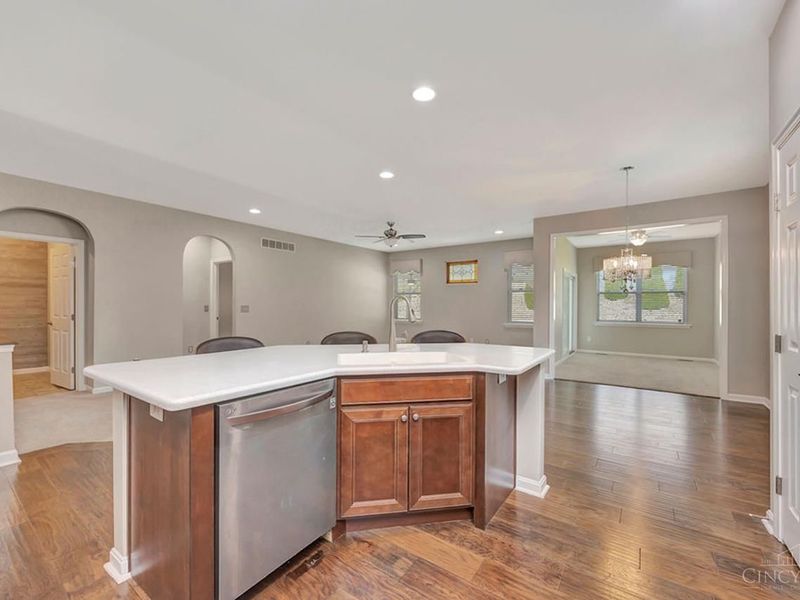 10125 Arnold Drive, Woodlawn, OH 45215 Photo 8