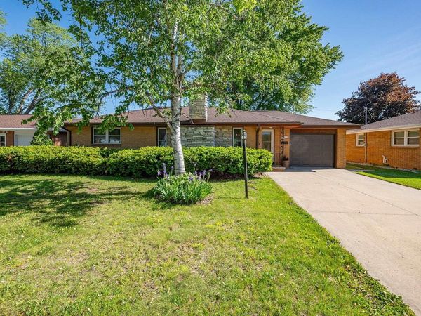 1677 LILAC LANE, Green Bay, WI 54302