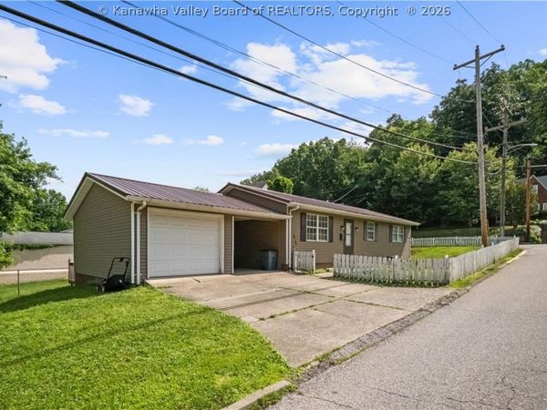 2600 Daniels Avenue, South Charleston, WV 25303