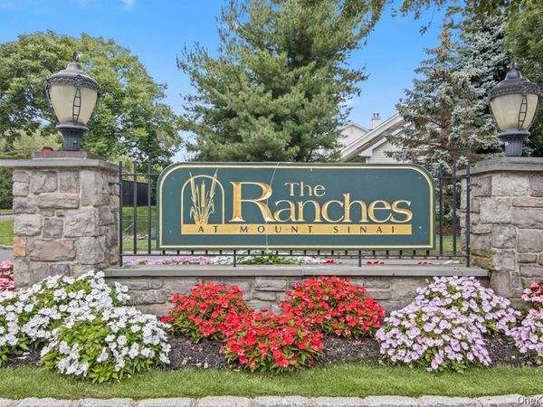 17 Constantine Way , Mount Sinai, NY 11766