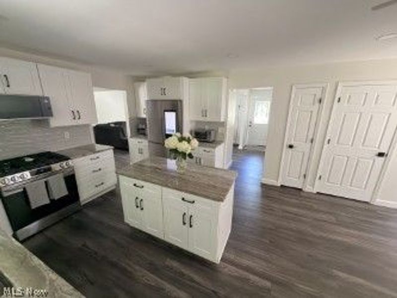 7908 Kellogg Creek Drive, Mentor, OH 44060 Photo 6