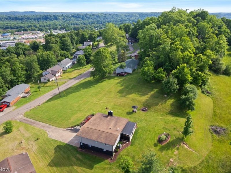 2506 Valley View Drive, Belpre, OH 45714 Photo 36