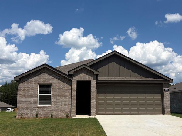 180 Bighorn Trail, Maumelle, AR 72113