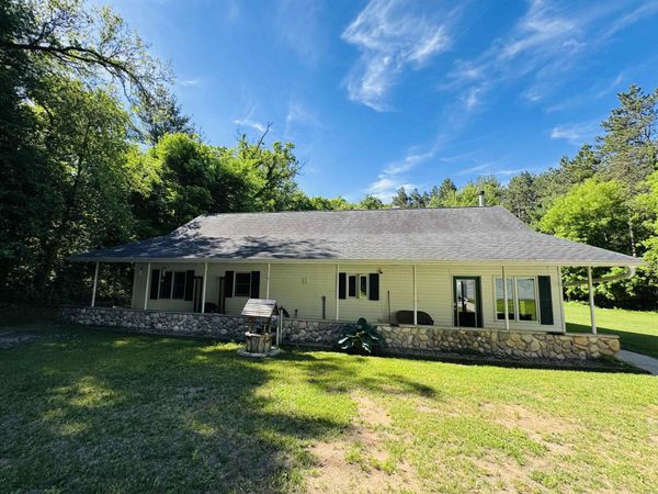 W3591 Twin Lane, Redgranite, WI 54970