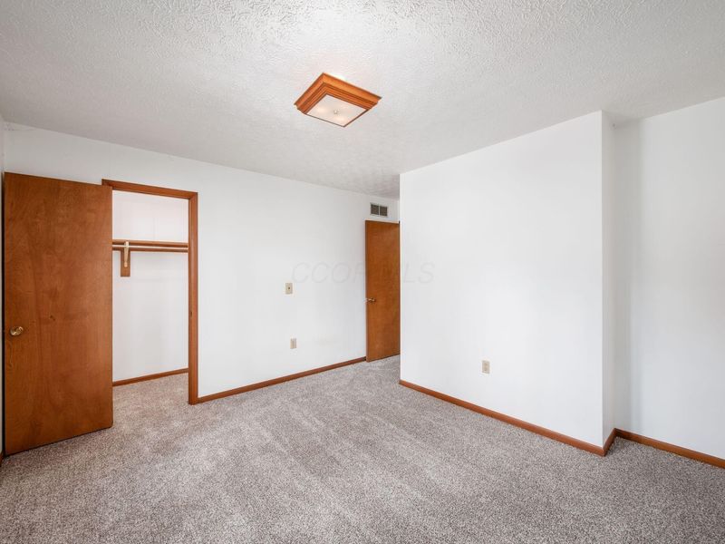 448 Senate Avenue , Delaware, OH 43015 Photo 28