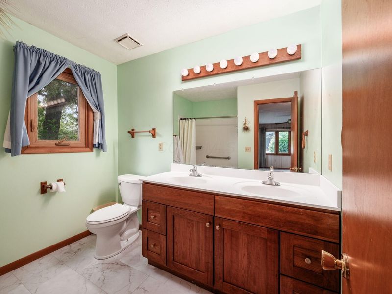 448 Senate Avenue , Delaware, OH 43015 Photo 33