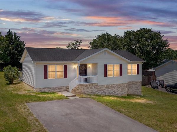 114 HILLVIEW DRIVE, MAURERTOWN, VA 22644