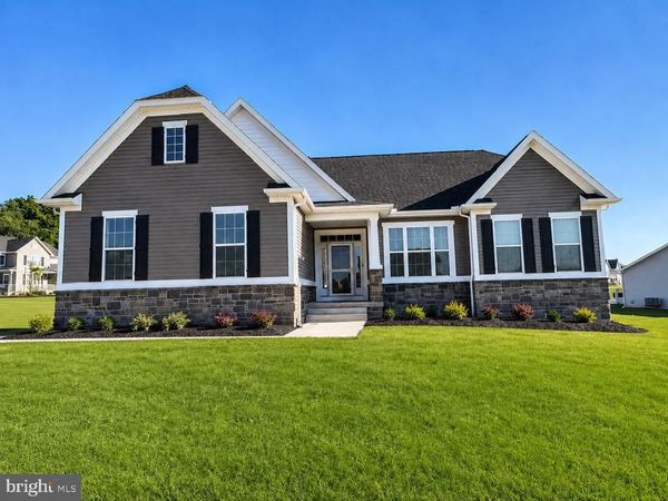 11 KAITLYN DRIVE, HANOVER, PA 17331