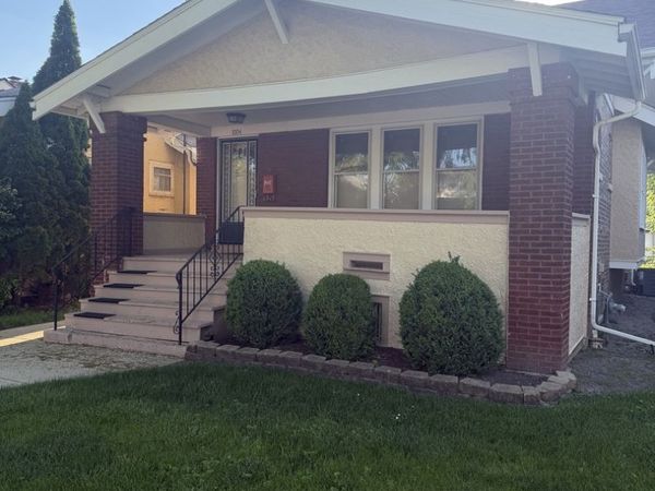 1004 Mapleton Avenue , Oak Park, IL 60302