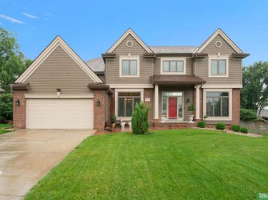 16827 O Circle, Omaha, NE 68135