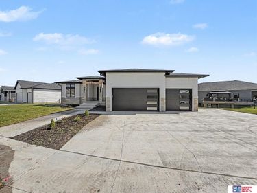 7222 N 49th Street, Lincoln, NE 68514