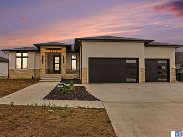 7222 N 49th Street, Lincoln, NE 68521