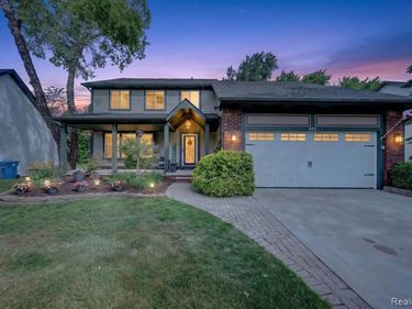 611 THORNEHILL Trail, Oxford Vlg, MI 48371