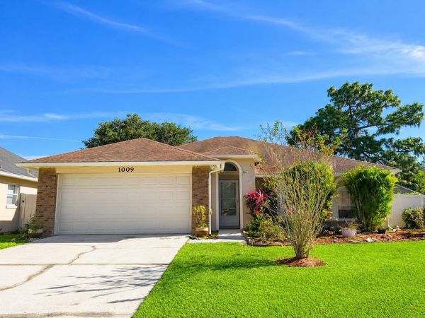 1009 BARTLETT COURT , OVIEDO, FL 32765