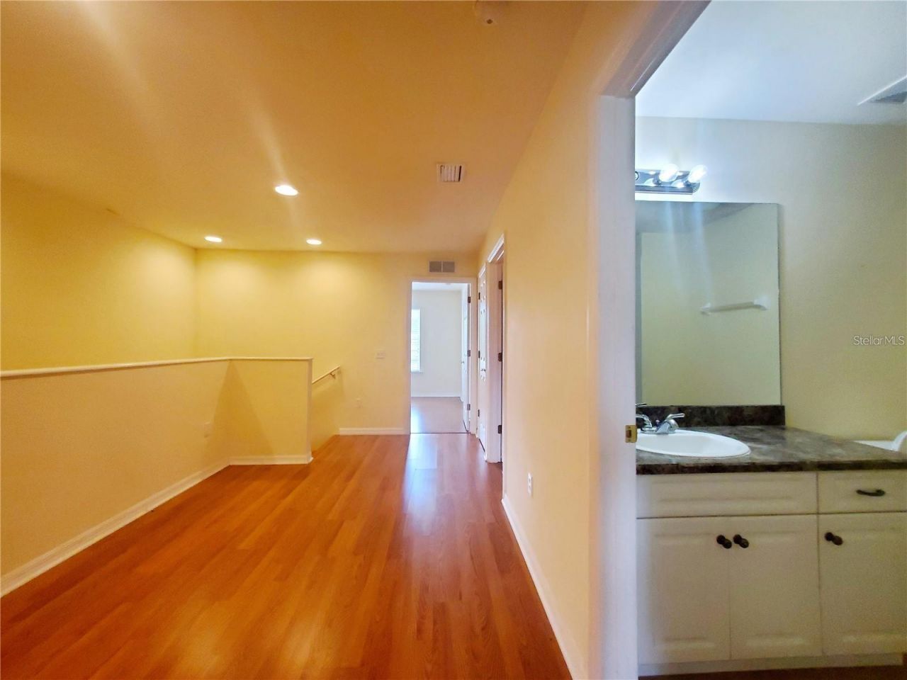1561 NW 29th Road, Unit 8, Gainesville, FL 32605 Photo