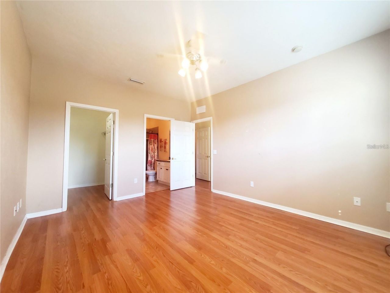 1561 NW 29th Road, Unit 8, Gainesville, FL 32605 Photo