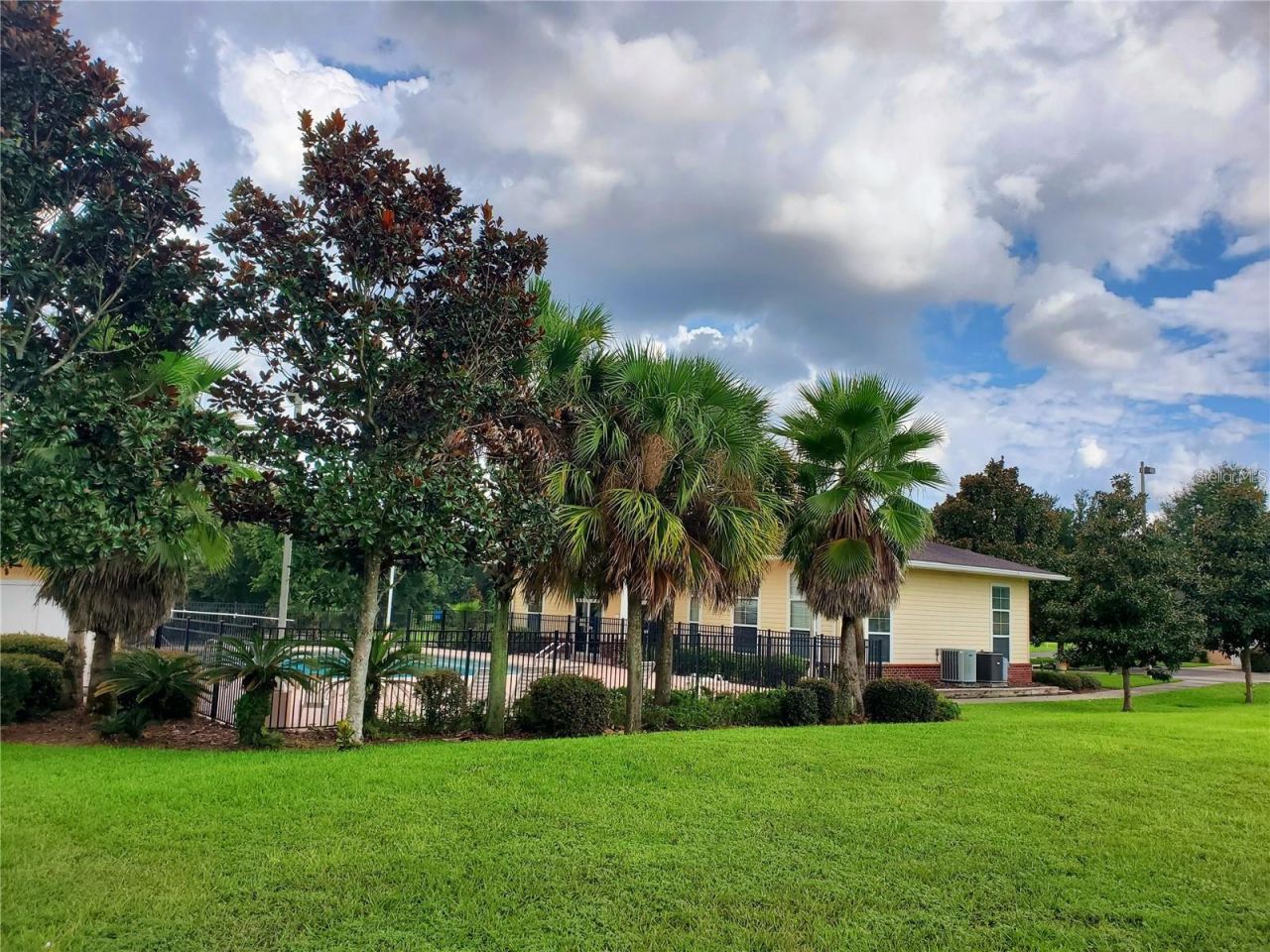 1561 NW 29th Road, Unit 8, Gainesville, FL 32605 Photo