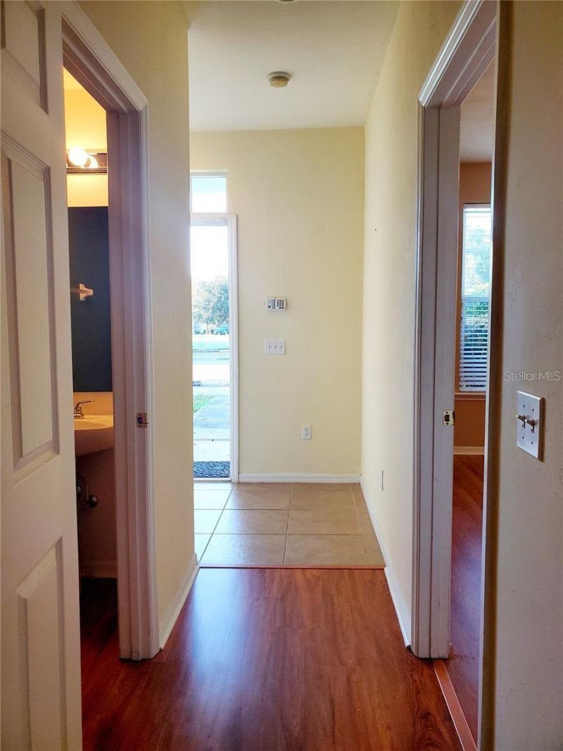 1561 NW 29th Road, Unit 8, Gainesville, FL 32605 Photo