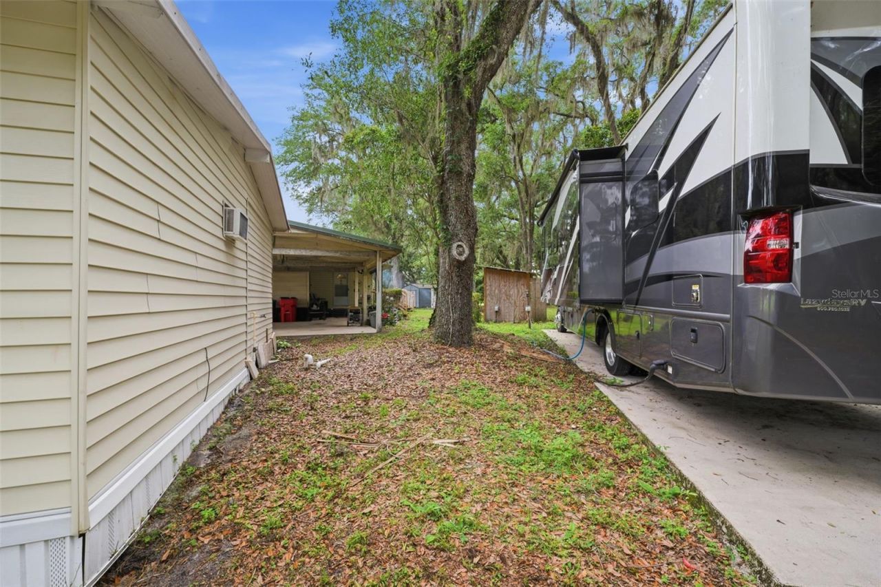 7663 Cr 247 , Lake Panasoffkee, FL 33538 Photo