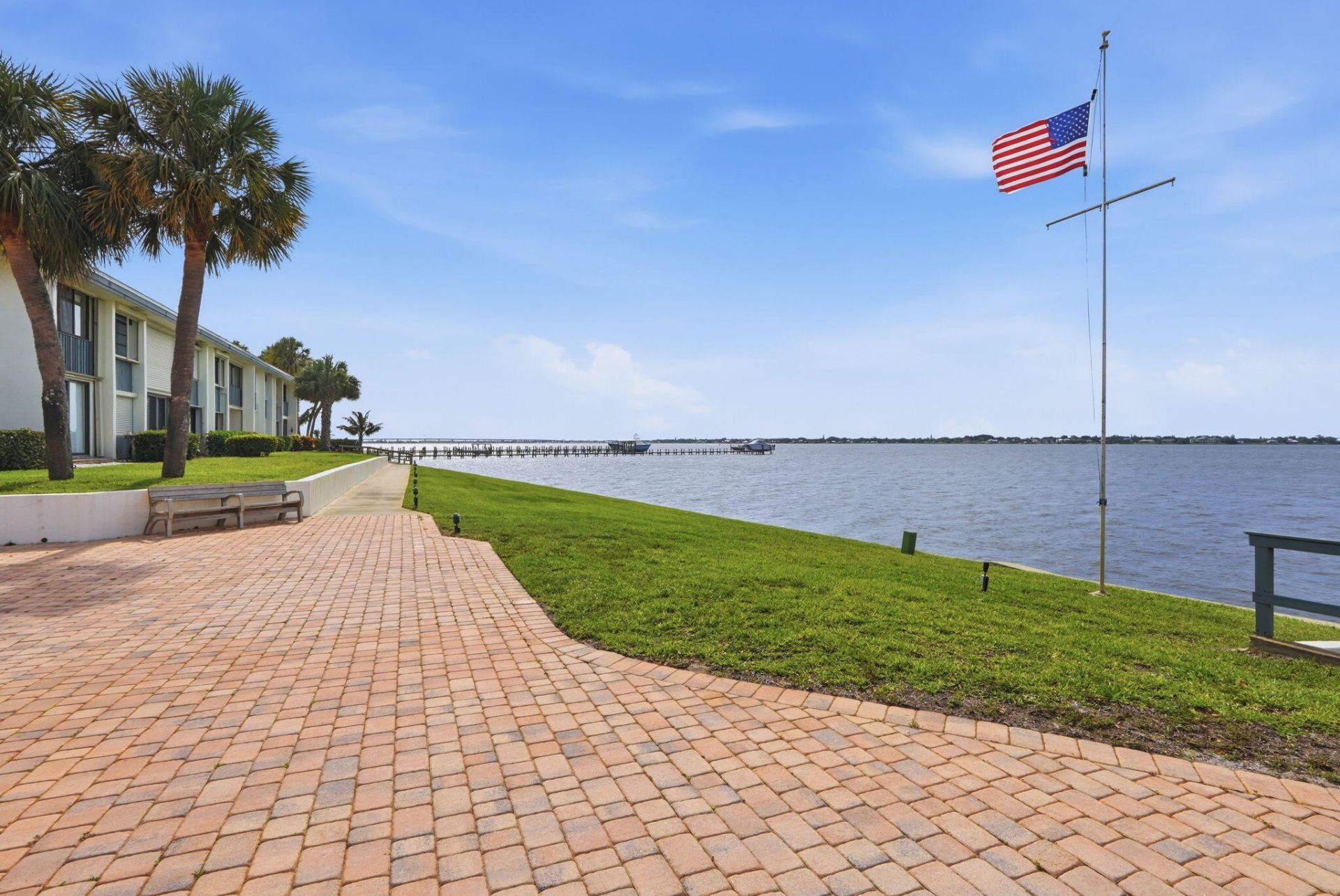 175 SE St Lucie Boulevard, Unit D-2, Stuart, FL 34996 Photo