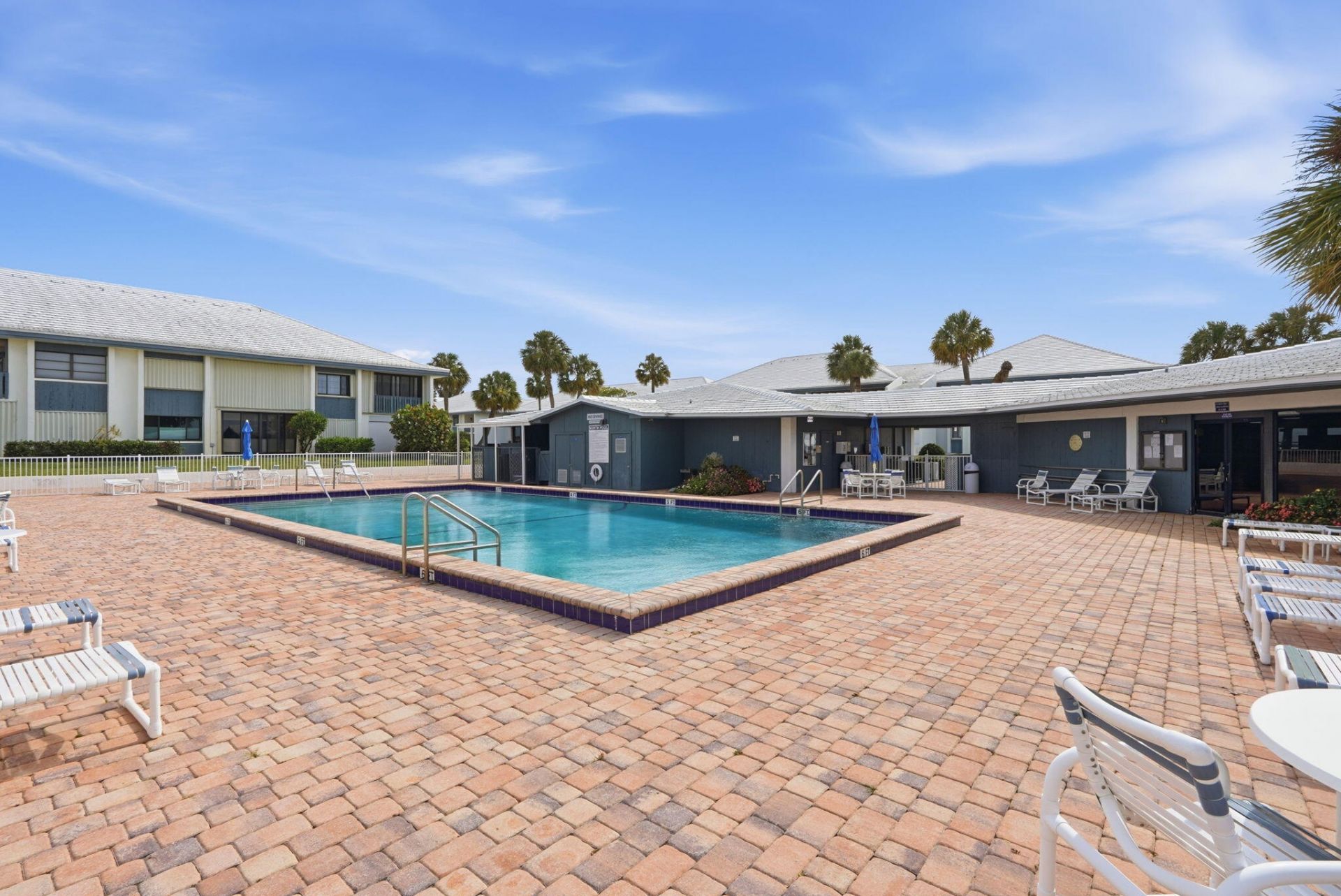 175 SE St Lucie Boulevard, Unit D-2, Stuart, FL 34996 Photo
