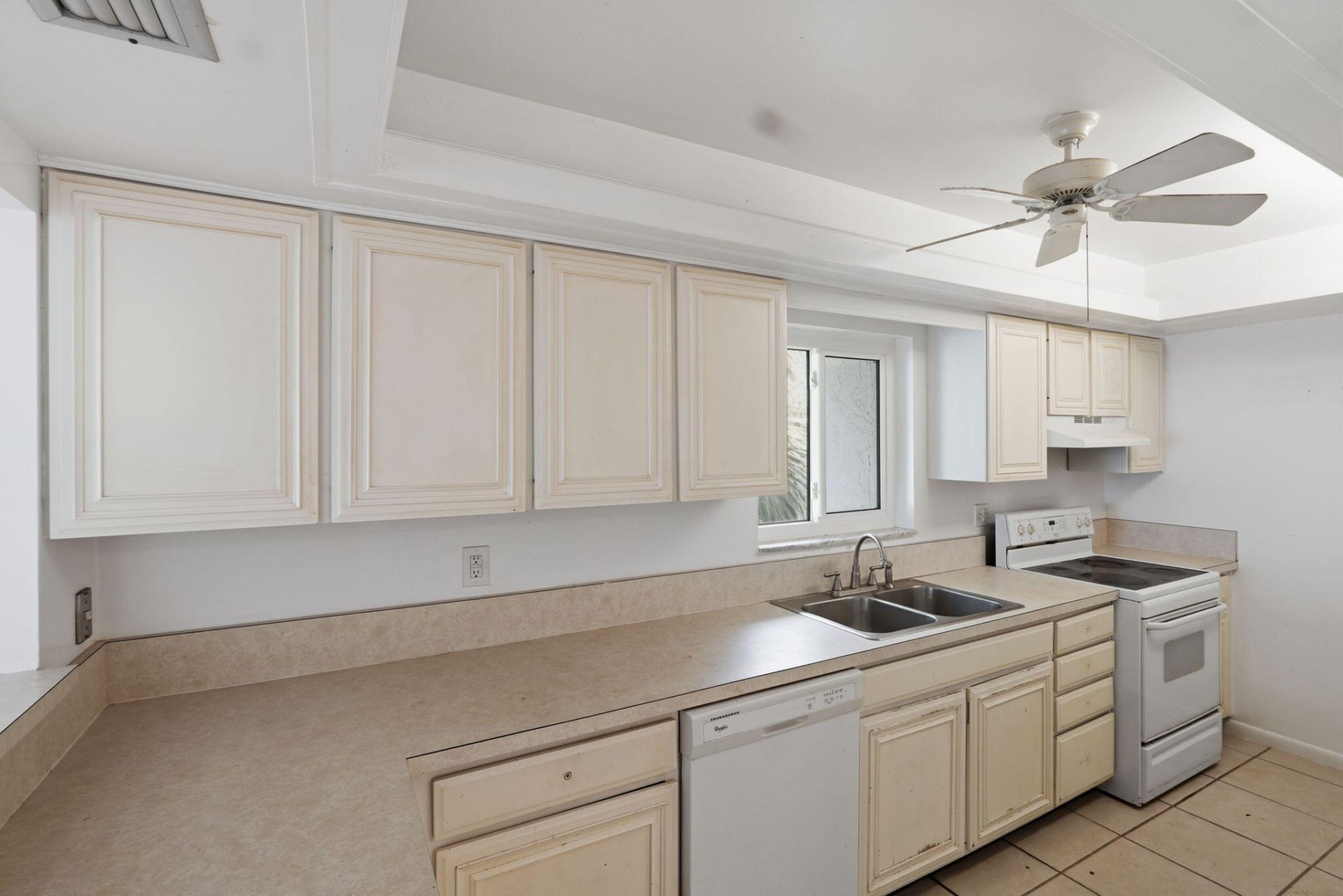 175 SE St Lucie Boulevard, Unit D-2, Stuart, FL 34996 Photo