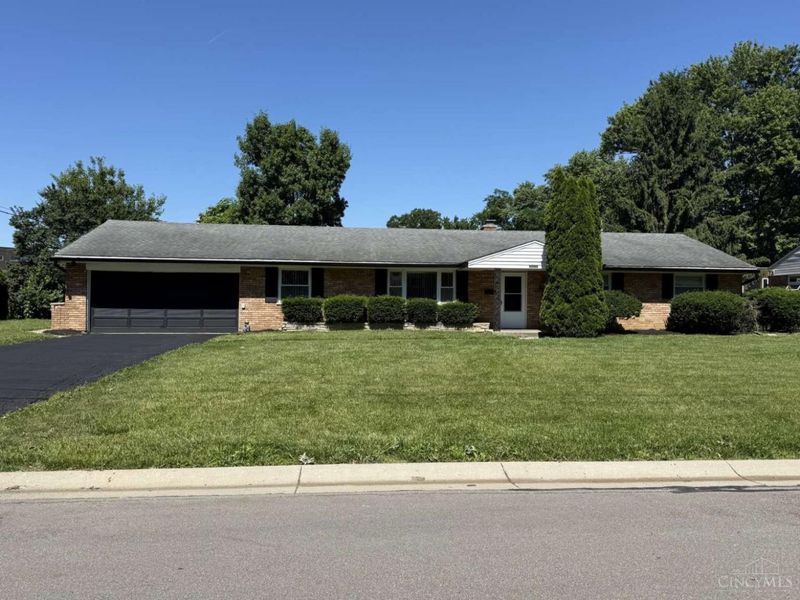 8903 Cavalier Drive, Cincinnati, OH 45231 Photo 1