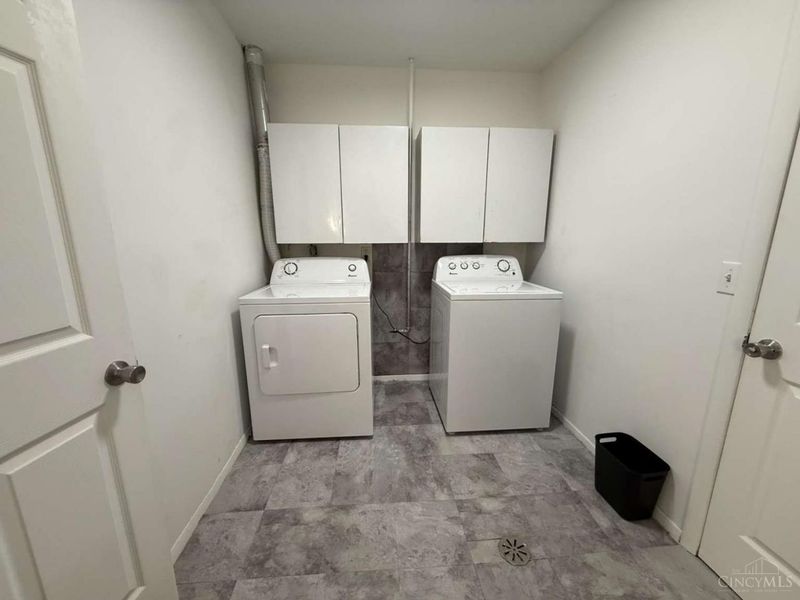 8903 Cavalier Drive, Cincinnati, OH 45231 Photo 13