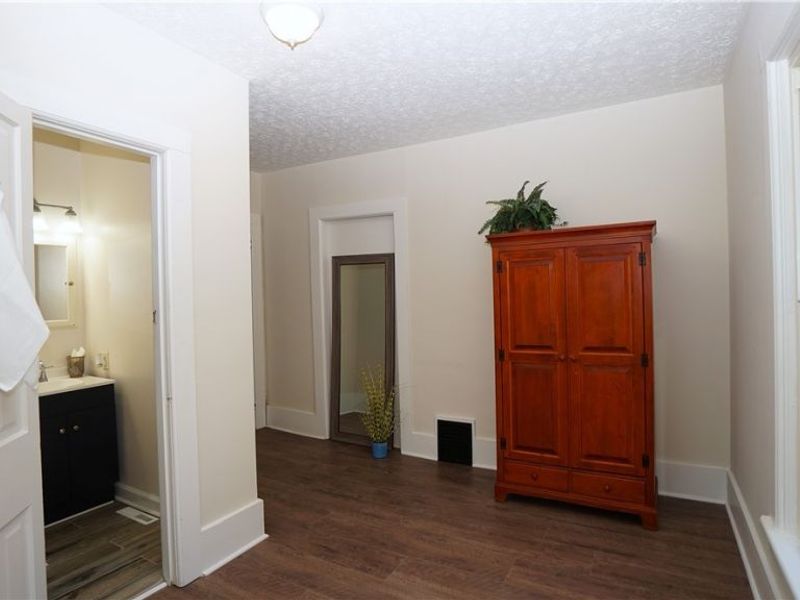 81 W Marion Street, Doylestown, OH 44230 Photo 12
