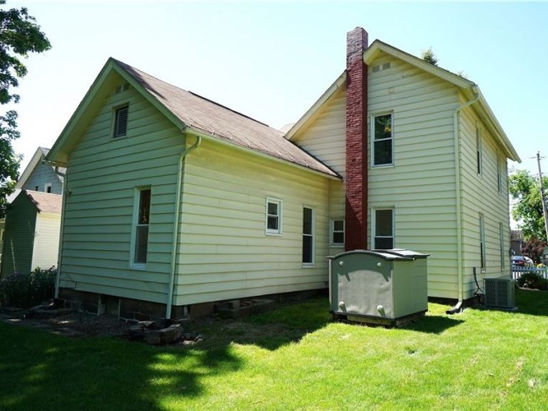 81 W Marion Street, Doylestown, OH 44230 Photo 6