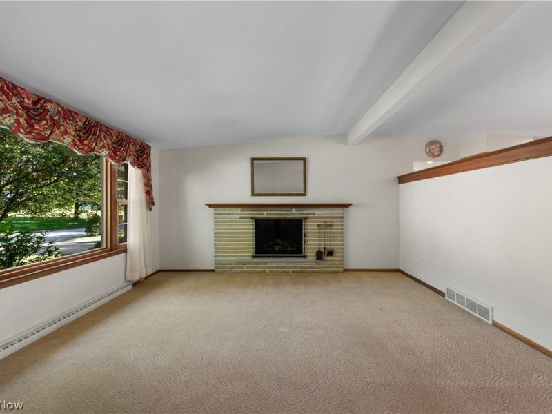 1222 Pleasantview Avenue SE, North Canton, OH 44720 Photo 4